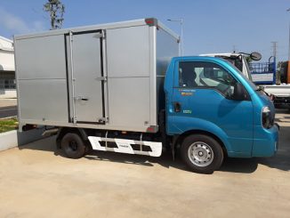 xe tải chở hàng 1 tấn
